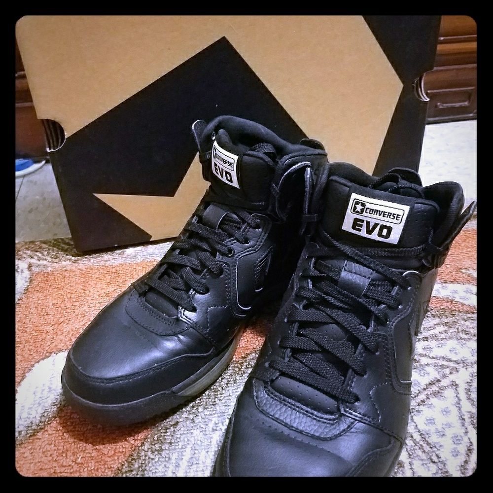 Black converse basketball sneakers